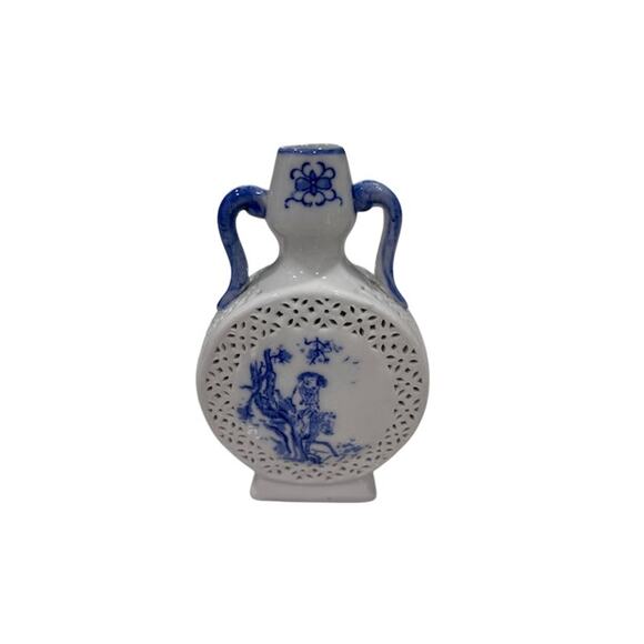 Vintage Chinese Small Porcelain Reticulated Blue & White Handmade Vase - 4.5" - Picture 1 of 6